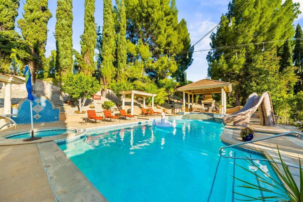 With Games, Slide, Oasis Casa vacanze Los Angeles